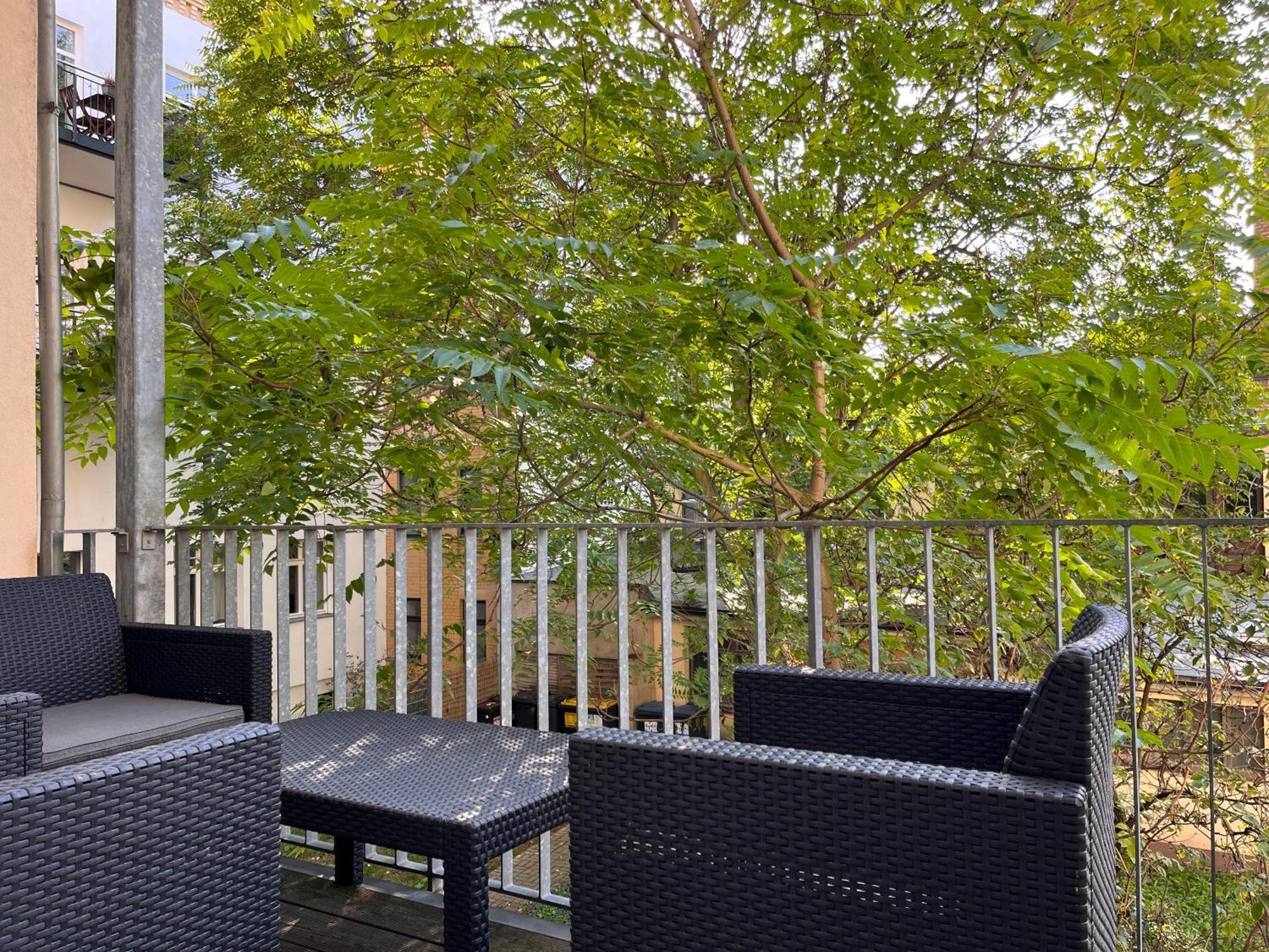 Ferienwohnung Stilvoller Altbau mit Balkon - 10 min to center Leipzig Exterior foto